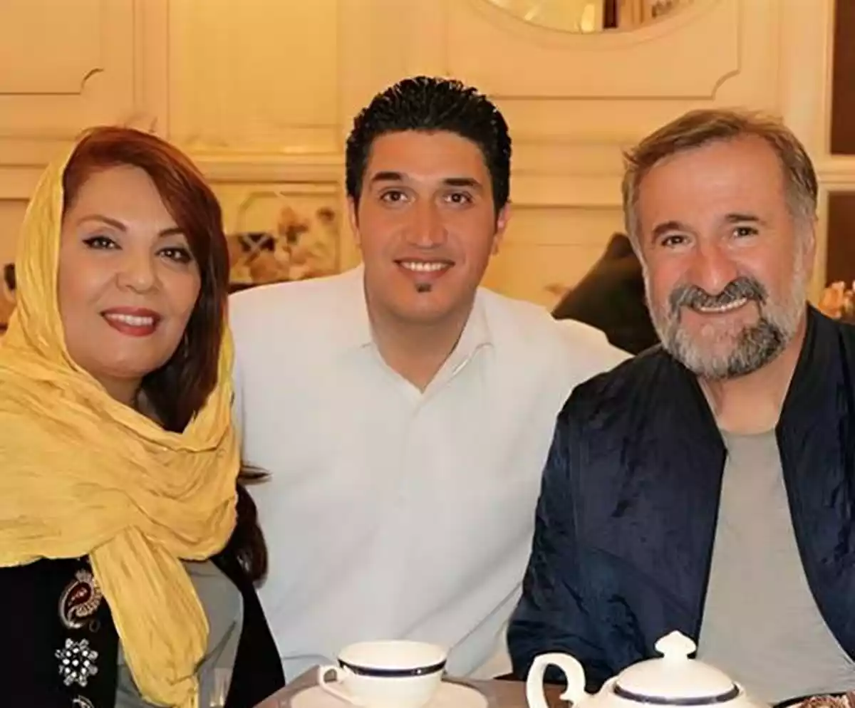 عکس جدید مهران رجبی و خانواده
